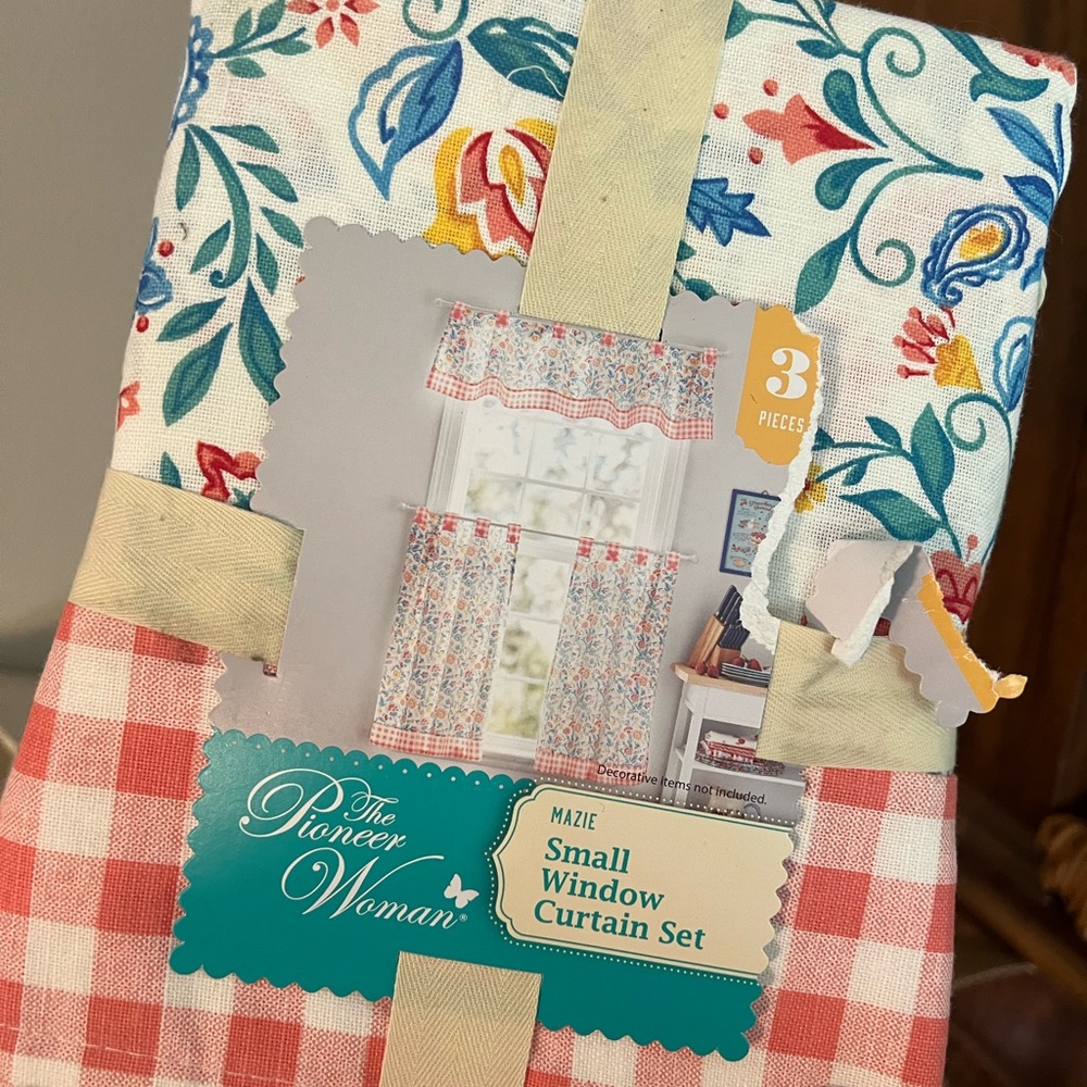 Pioneer woman curtains